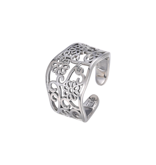 Sterling silver retro hollow flower ring