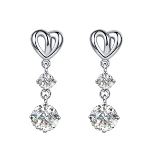 Sterling silver heart-shaped earrings with temperament